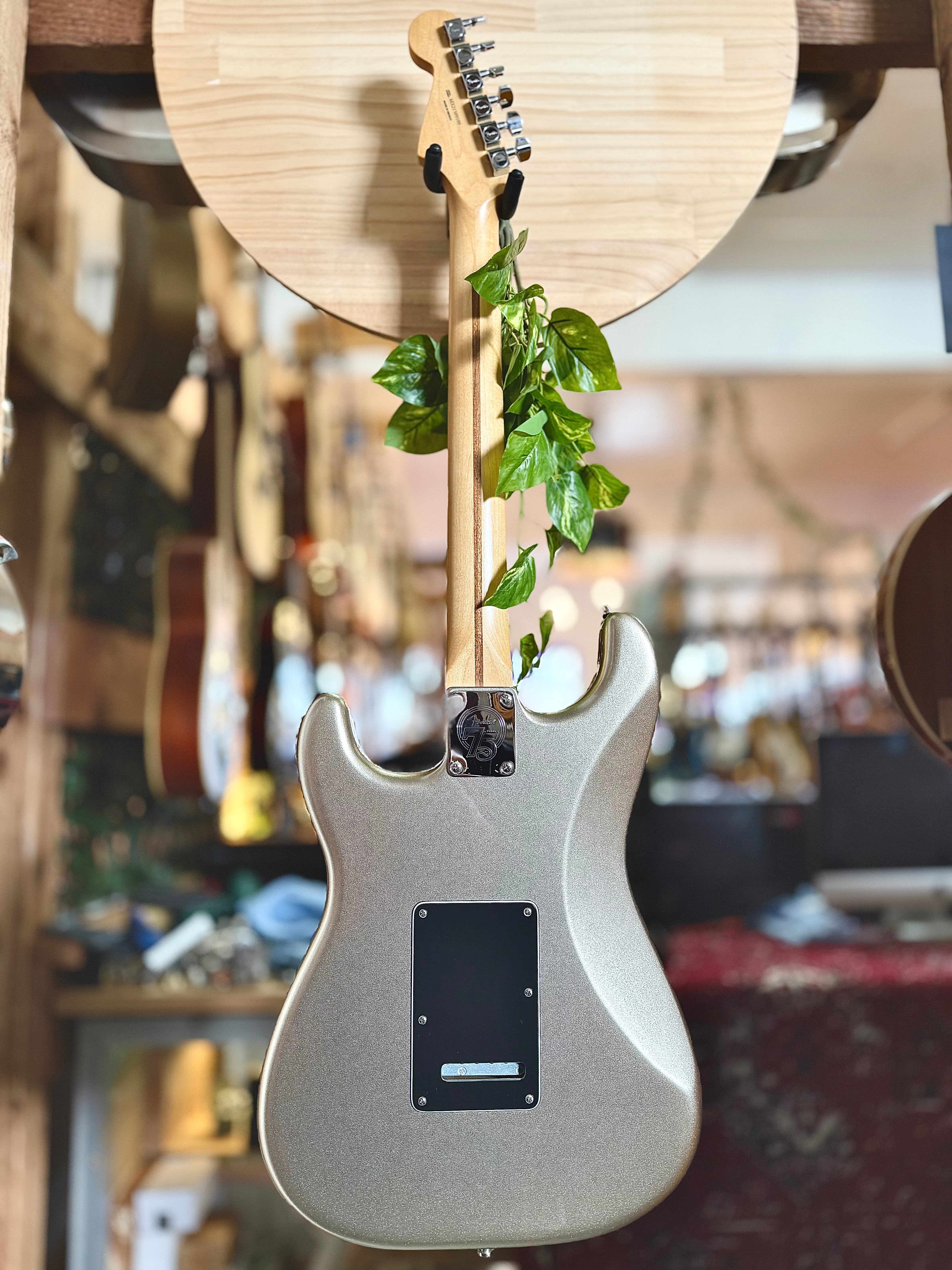 Fender | 75th Anniversary Stratocaster | Diamond | 2021 | MIM | Pre-Loved Fender | 75th Anniversary Stratocaster | Diamond | 2021 | MIM | Pre-Loved
